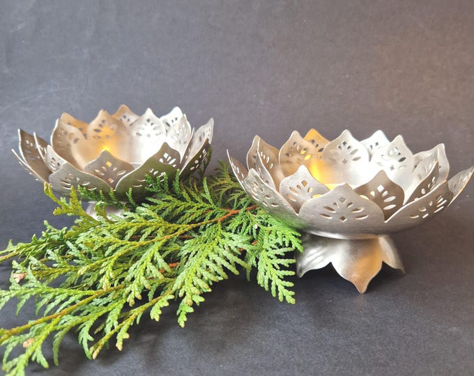 Set of 2 Beautiful Metal Water Lilie Tea Light Holders from Scandinavia. Serrated Lace Edges. Vintage Home Decor.