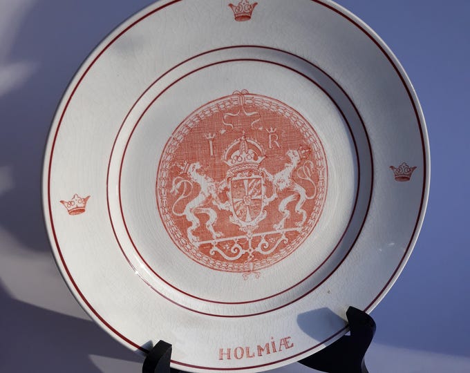 A Historical Swedish Plate from 1897. Mons Gustavi. Gustavsberg. Rare Collectors Piece. Beautiful Wall Plate.