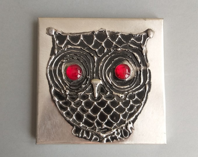Sven Lindström Studio Viken Sweden. Fascinating Owl Wall Decor. Plate of Thin. Scandinavian Mid Century Modernist Home Decor. Vintage 60s.