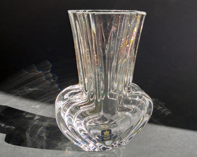 Vintage Bengt Edenfalk Skruf Sweden Crystal Glass Vase. Signed. Marked. Beautiful Mid Century Modern Style. Swedish Design Art Glass.