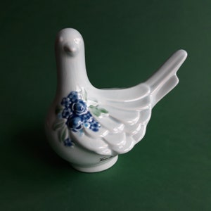 Rosa Ljung Deko Keramik Helsingborg Sweden. Beautiful Light Green Colour Ceramic Pigeon with Blue Flower Relief Pattern. Vintage Home Decor.