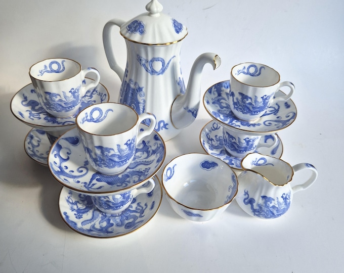 Beautiful Royal Worcester England Chinoiseries Dragon 9 Piece Espresso Set. Bone china from 30s. Marked.