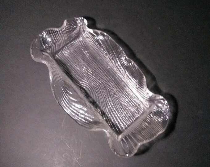 Vintage Sweden Clear Textured Crystal Glass Dish. Rectangular Shape. Scalloped Edges. Suitable for Various Snacks or Butter. Swedish Design.