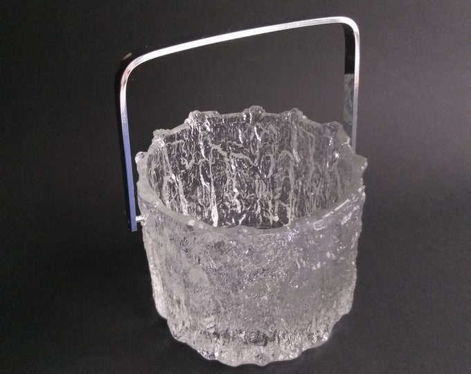 Pukeberg Sweden. Mid Century Modern Crystal Glass Ice Bucket. Textured Glass. Chrome Handle. Stylish Scandinavian Quality Vintage Piece.