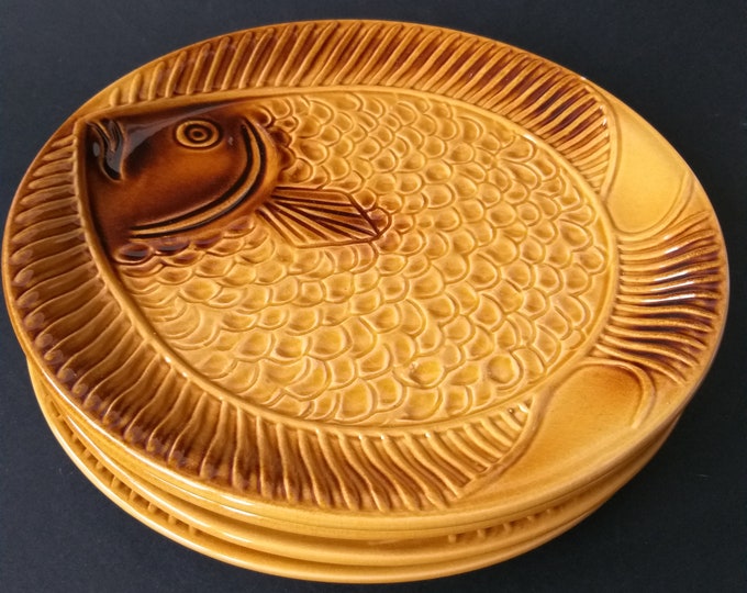 Pair of Expresiv Kil Yugoslavia Ceramic Embossed Fish Decor Plates in Beige Brown Tones. Vintage European Pottery. Fantastic Find. Marked.