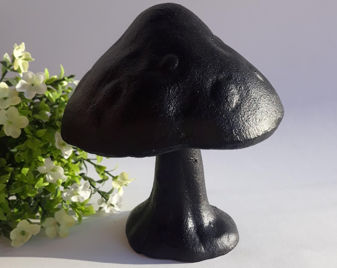 Black Cast Iron Mushroom Figure. Heavy. Cool Decor. Ideal paperweight or a decorative Item.