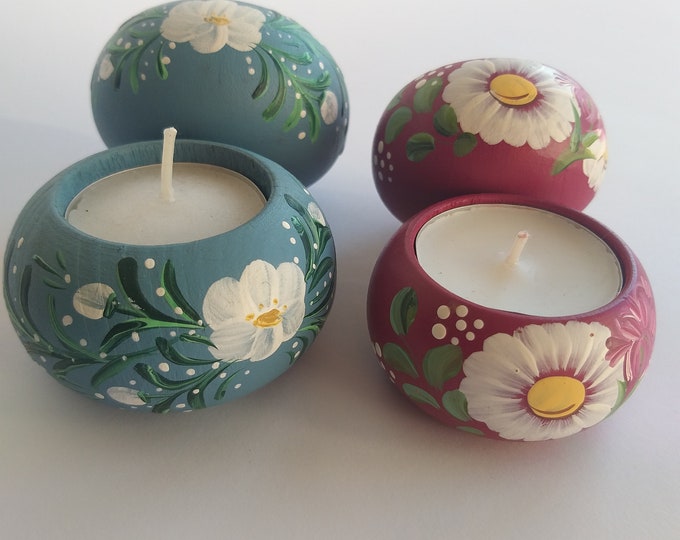 Set of Four, Folk Style Wooden Tea Light Holders. Blue and Dark Cherry Colours. Hand Painted. Floral Motif. Vintage Swedish Craft Pieces.