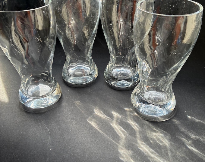 One Set of 4 Vintage clear glass Beer Glasses. Swirl pattern. Very comfortable and pleasant in use. Retro Drinkware, Barware.