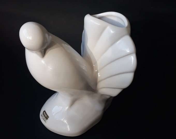 Guldkroken Sweden Beautiful White Glazed Ceramic Dove, Pigeon Figural Vase. Design by Marta Grunditz. Elegant Swedish Home Decoration.