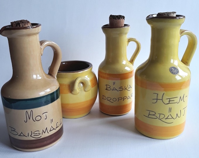 Gabriel Keramik Sweden. Limited Edit. Kjell Blomberg Ceramic Spice Jar Bottle. Yellow Orange Colour Glaze. Vintage Swedish Pottery. Stamped.