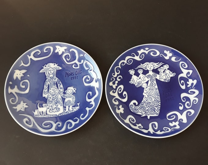 Royal Copenhagen Mother's Day Porcelain Plate by Kamma Svensson 1971, 1972. Stylized Mother with Child from Different Parts of the World.