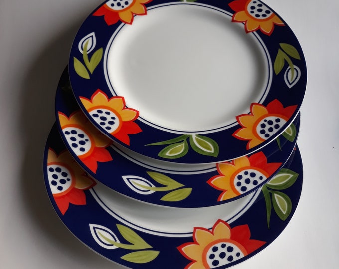 Christineholm Studio Design Sweden. Vintage Dinner Plate. Sunflower Design. A Combination of Joyful Colours. Scandinavian Design Table Ware.