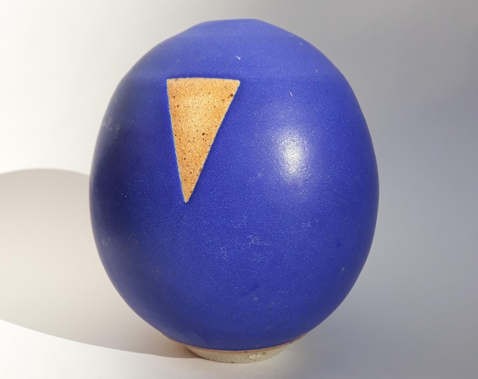 Terracotta Keramik, Solvesborg Sweden Studio Egg Shape Vase. Purple Blue Glaze. Scandinavian Mid Century Modern Style. Original Label.