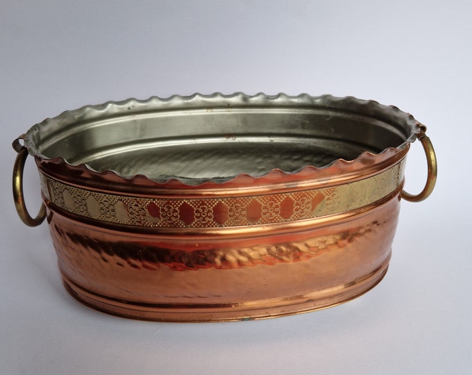 Vintage Oval Copper Planter on Feet with Brass Decoration. Lovely Ruffled Edge and Rings on Ends. Galvanized Inside. Patina. Home Decor.