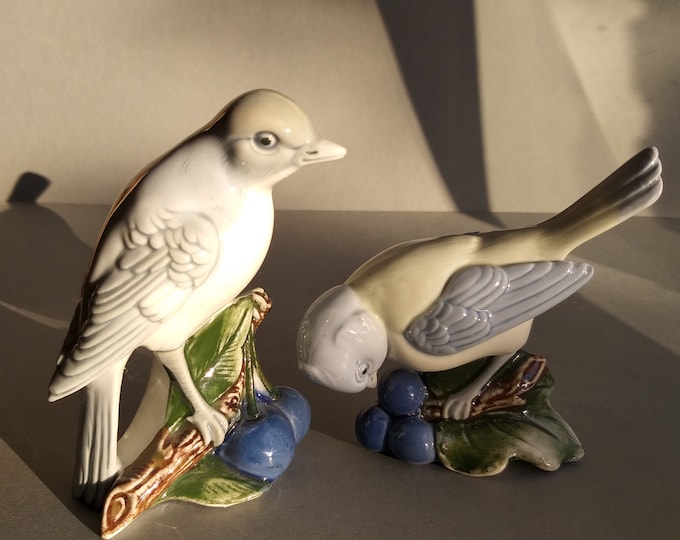 Two Grey Bird Figurines. Set of 2 Vintage Small Bird Statues. Glazed Porcelain Birds. Pale Blue Birds with Blue Cherries. Detailed Figures.