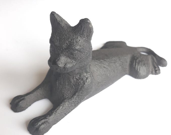 Black Cast Iron Sleeping Cat Figurine. Home Decor. Ideal Paperweight or a Decorative Item.