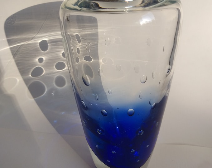 Swedish Hand Blown Glass. Sommerso, Controlled Bubble Art Glass Vase in Clear and Cobalt Blue Colours. Sturdy Vase in Excellent condition.