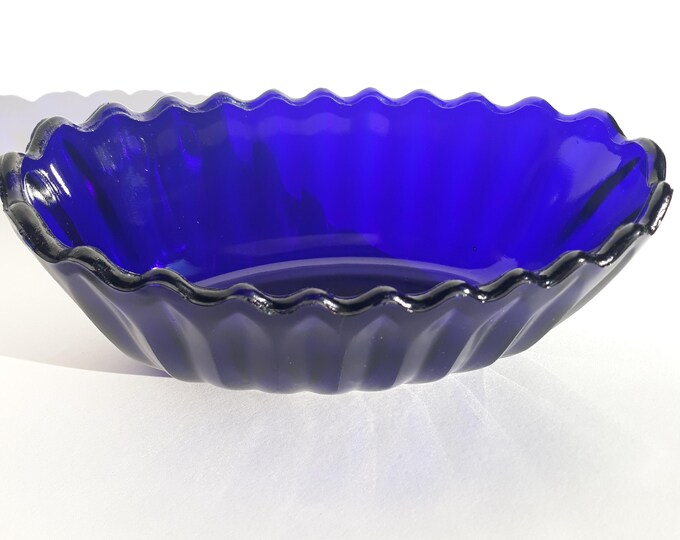 Vintage Cobalt Blue Colour Thick Glass Bowl in Oval Shape. Wavy Edge. Quite Heavy.