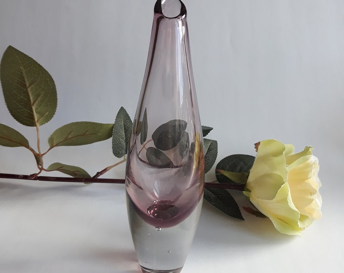 Vintage Sommerso Glass Vase from Sweden. Soft Pink Purple Colour. Clear Glass on Bottom. Hand blown. MCM Style Swedish Art Glass. Home Decor