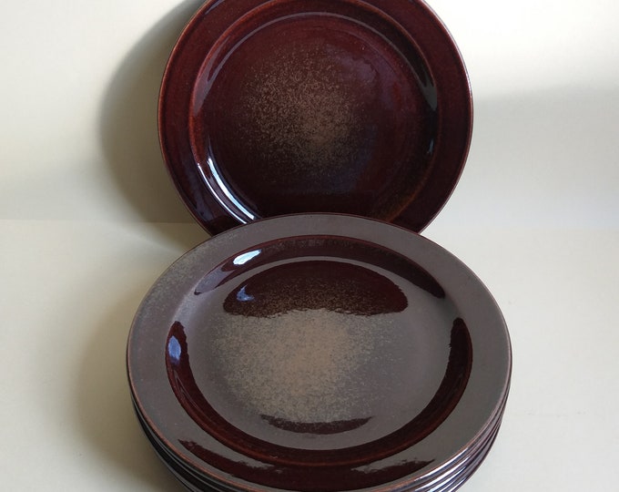 Arabia Finland. In COLORING Similar to Ruska, only Glazed, Brown Ovenproof Plate. Diameter-19.7cm (7.75"). Side Plate. Excellent condition.
