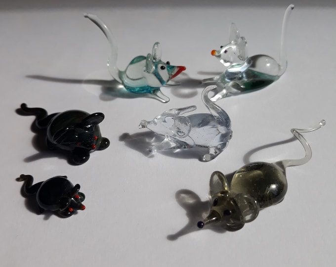 Set of 6 Mini Glass Mouse Figurines. Different Coloured Mice or Rats. Collectible Miniatures. Handmade Lampwork Glasswork. Animal Figurines.