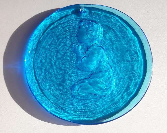 Swedish Crystal Glass Sun Catcher in Beautiful Blue Colour. Sitting Child. Vintage Scandinavian Glass Home Decoration.