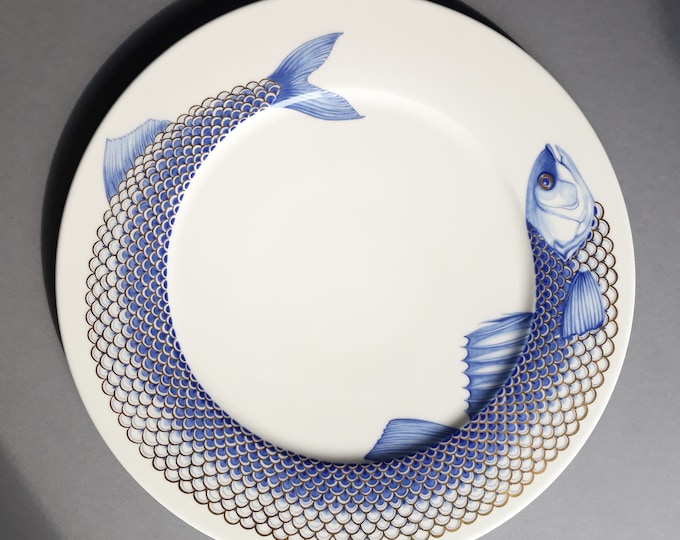 Stunning Villeroy & Boch Porcelain Germany Large Dinner Plate 30.5 cm (12") with Fish  Motif in shades of Blue accented with Gold Colour.