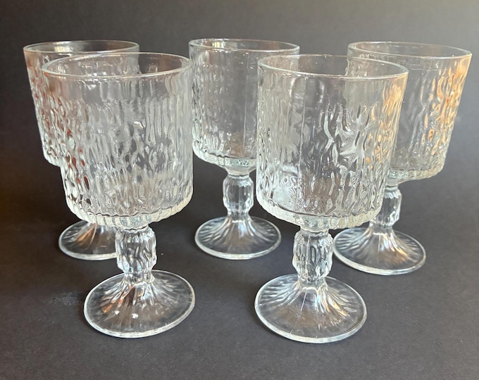 One Set of 5 Iconic MCM Ravenshead England Wine Glasses. Wonderfully Tactile, Sturdy and Substantial Wine Glasses from 70s. Holds 200 ml.