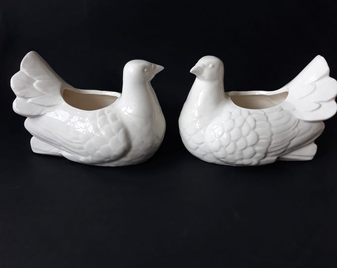 Set of 2 Vintage Ceramic Decorative Pigeon Figurines in Fine Details. White glaze. Wonderful table Decor for Celebrations. Possibly French.