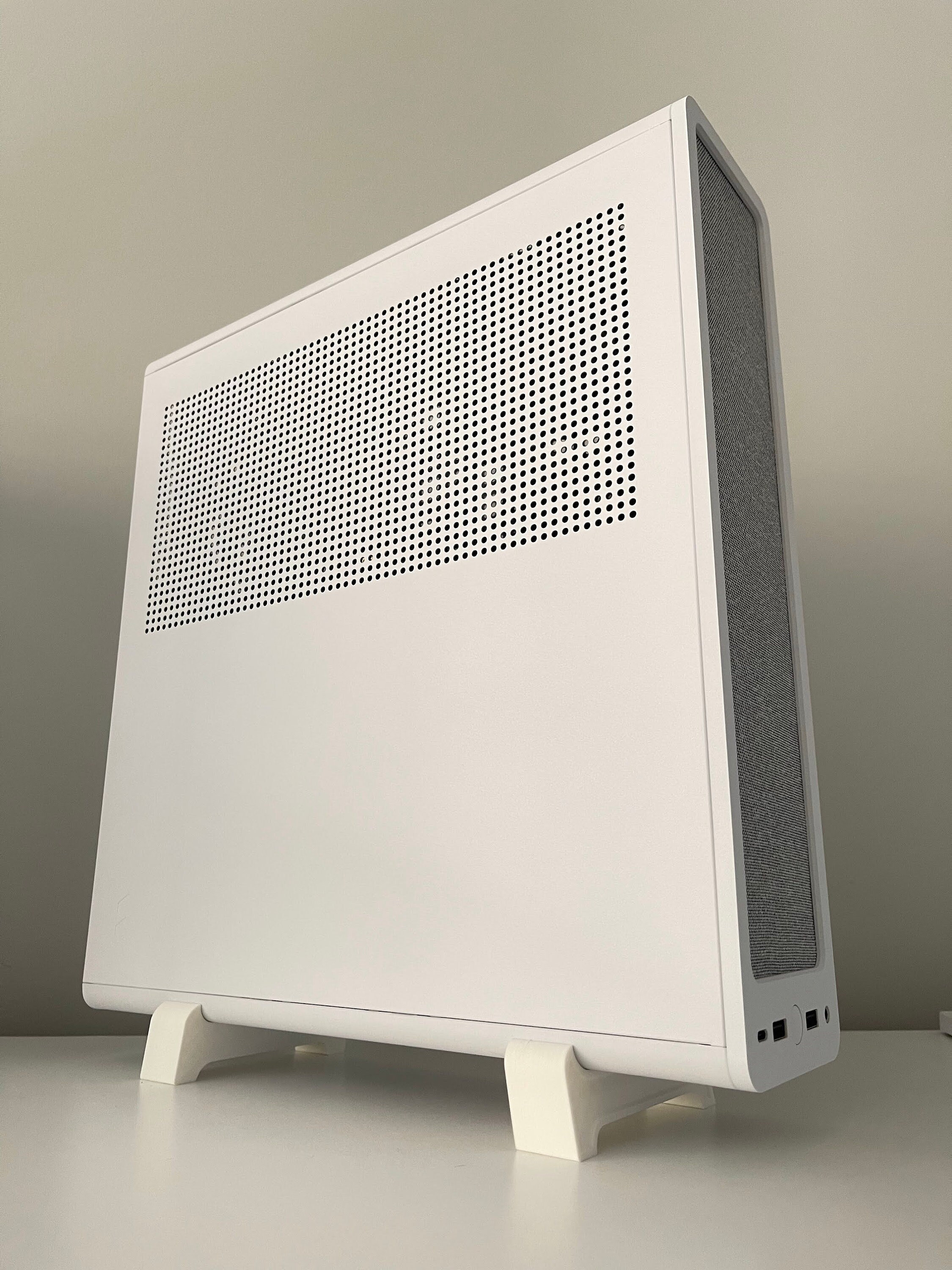 Fractal Ridge vertical stand for airflow (3D printed)