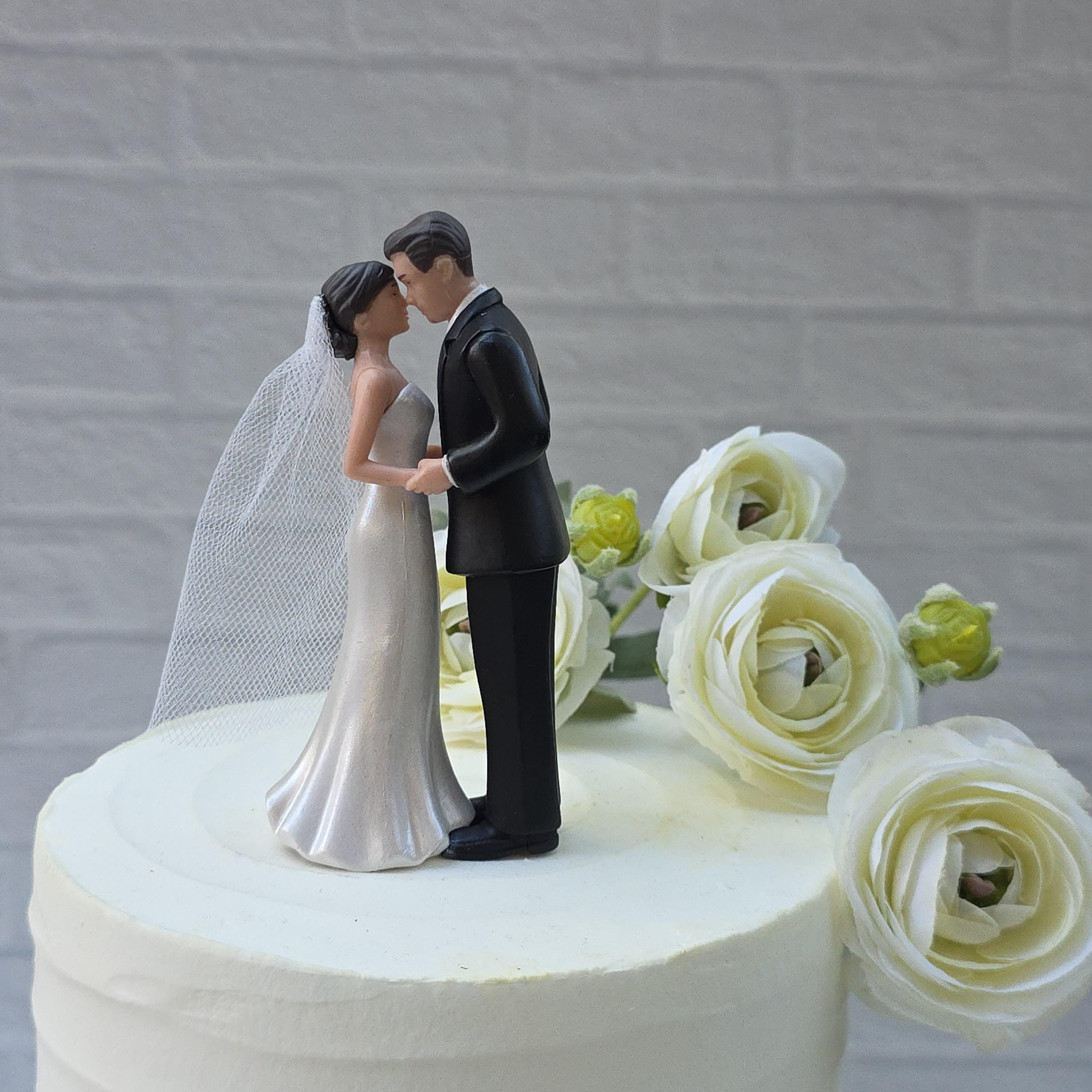Bride and groom cake topper - Etsy 日本