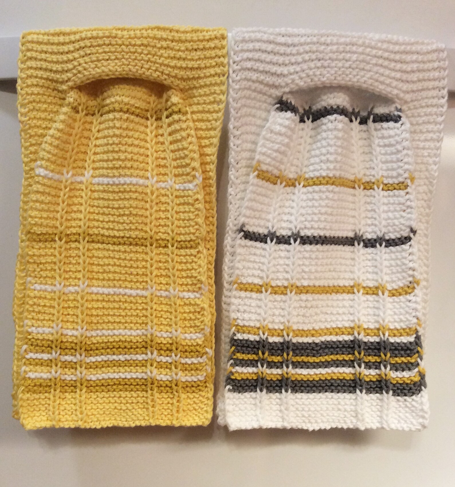 Windowpane Stay Put Towel Knitting Pattern / Hand Towel / Hanging Towel ...