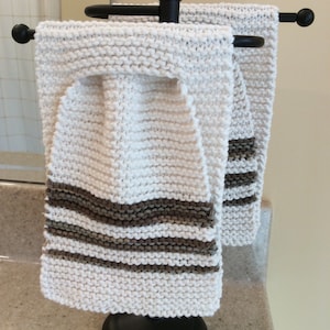 Stay Put Fingertip Towel Knitting Pattern - Knitting Pattern - Worsted Weight - Keyhole - Hand Towel - Gift - Home Decor - Bathroom - Craft