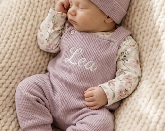 Salopette con nome/salopette per neonati con nome/salopette personalizzate/idea regalo per baby shower/maglia a nido d'ape/pantaloni per bambini ricamati con nome