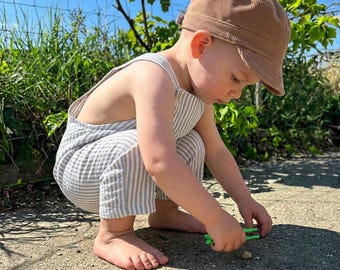 Styvade byxor • Muslin-overaller för bebisar • korta och långa • Overaller för flickor och pojkar • anpassningsbara • Babyshowerpresent