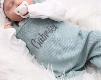 Peto con nombre/peto bebé con nombre/peto personalizado/idea regalo baby shower/punto gofre/pantalones infantiles bordados con nombre