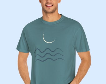 Nautical Ocean Waves Crescent Moon Minimalist Hoodie Miminal Moon Scene Boho Crescent Moon Waves Celestial Mystic Moon Comfort Colors Tshirt