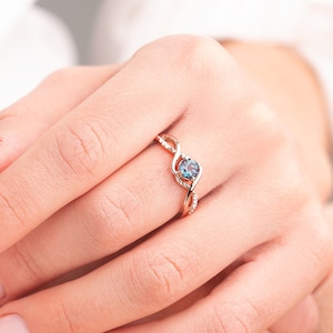 Anillo de alejandrita vintage, vermeil de oro rosa de 24 k, anillo de compromiso, anillo de promesa, anillo de piedra de nacimiento de junio, regalo de aniversario para ella, anillo de promesa imagen 4