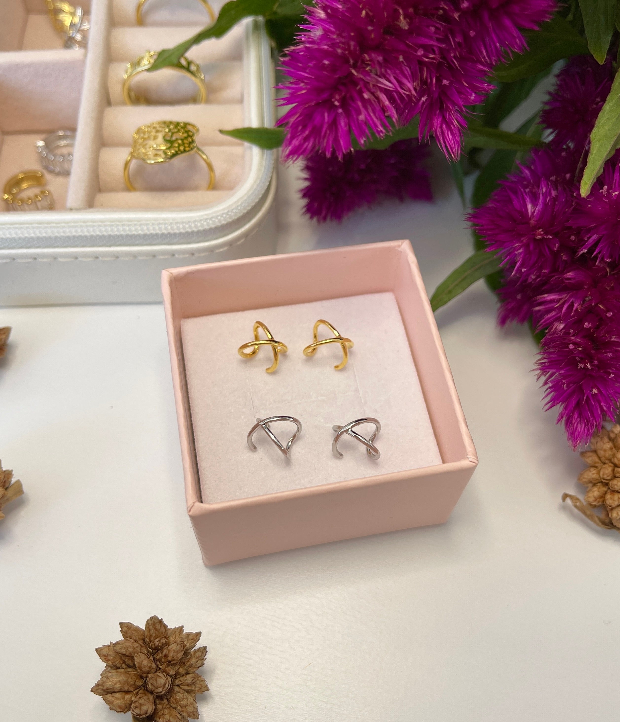 ピアス Mini Pleated Ribbon Earring il_fullxfull.4593870202_gz82.jpg
