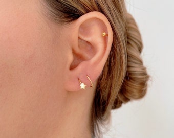 Star spiral ear piercing, star huggie earrings, Sterling Silver two hole earring, double lobe earring, wrap earring, double piercing earring