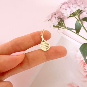 Padelrackethänge i 925 sterlingsilver, förgyllt padeltennishänge, sportberlock, tennisracketberlock, män kvinnor padeltennisspelare