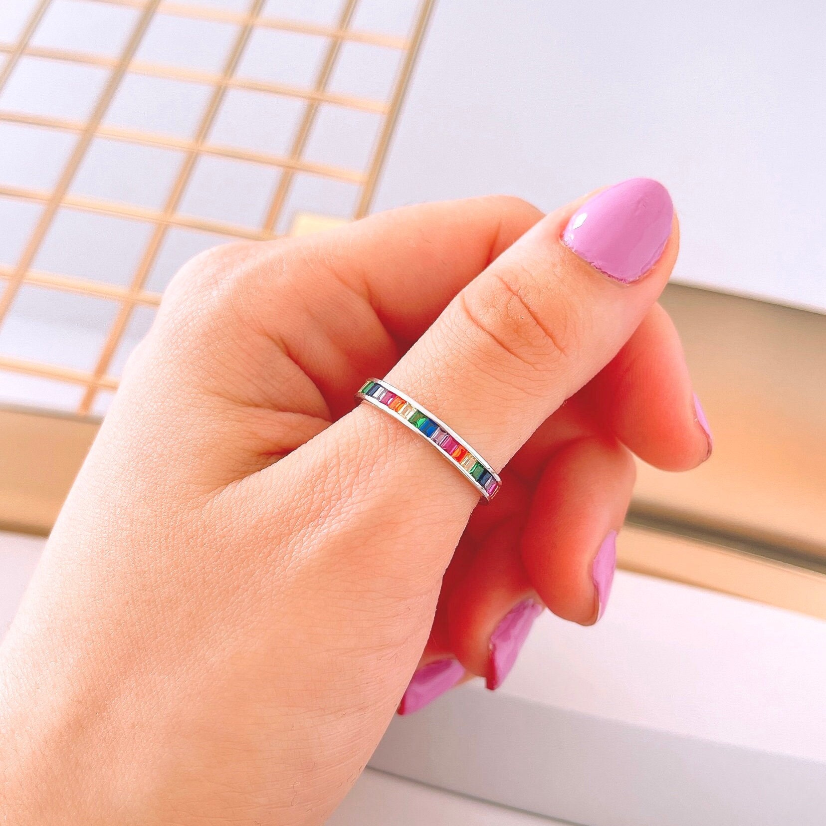 ＲＡＩＮＢＯＷ指輪 Rainbow Eternity Band Ring for Women, Sterling Silver