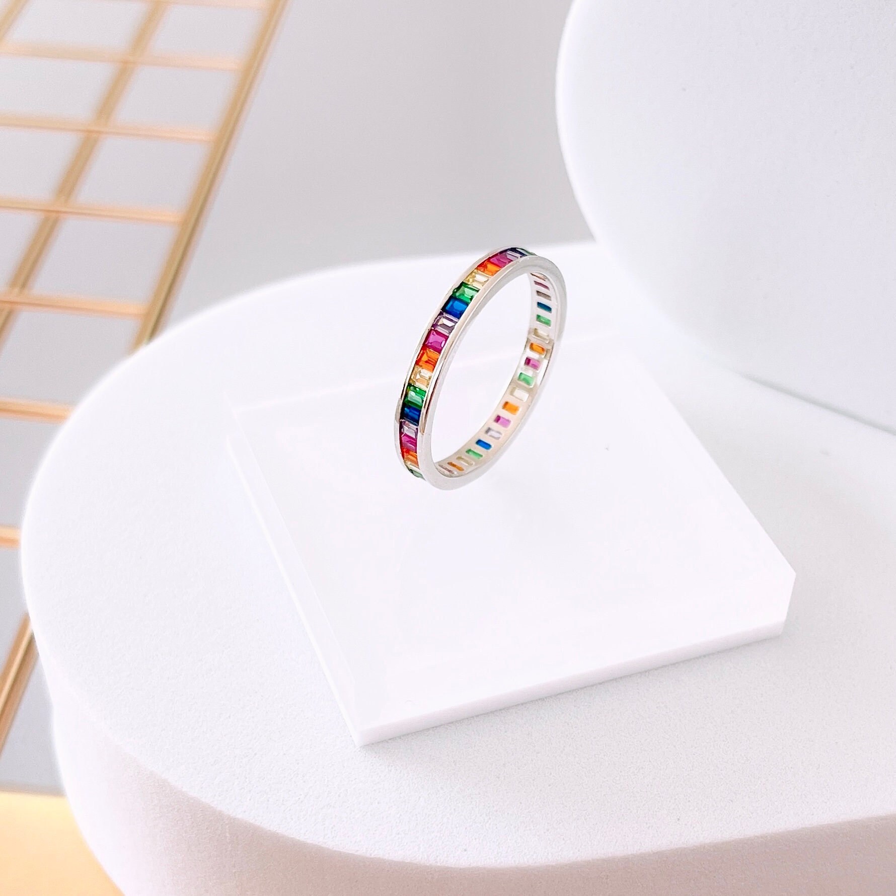 ＲＡＩＮＢＯＷ指輪 Rainbow Eternity Band Ring for Women, Sterling Silver
