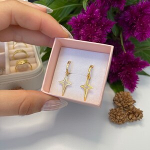 Orecchini a cerchio con croce e stella pendenti, orecchini a cerchio Huggie, orecchini a cerchio con croce e stella in argento Sterling 925, orecchini a croce in oro, orecchini unisex con ciondolo a croce.