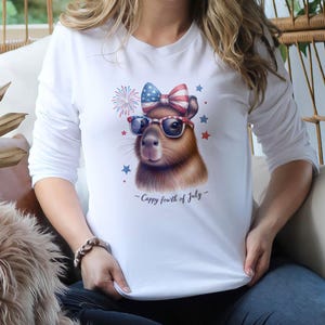Women's 4th of July T-Shirt, Cute Guinea Pig with Glasses and Fireworks, Patriotic Summer Tee, Casual Graphic Top