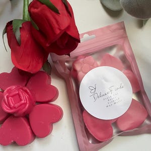 Rose Wax Melts: Pink Soy Hearts & Flowers - Floral Scent