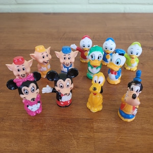 Vintage 1986 Disneyland Playmates Trein Speelset Cijfers Speelgoed Lot x 12 Mickey T6