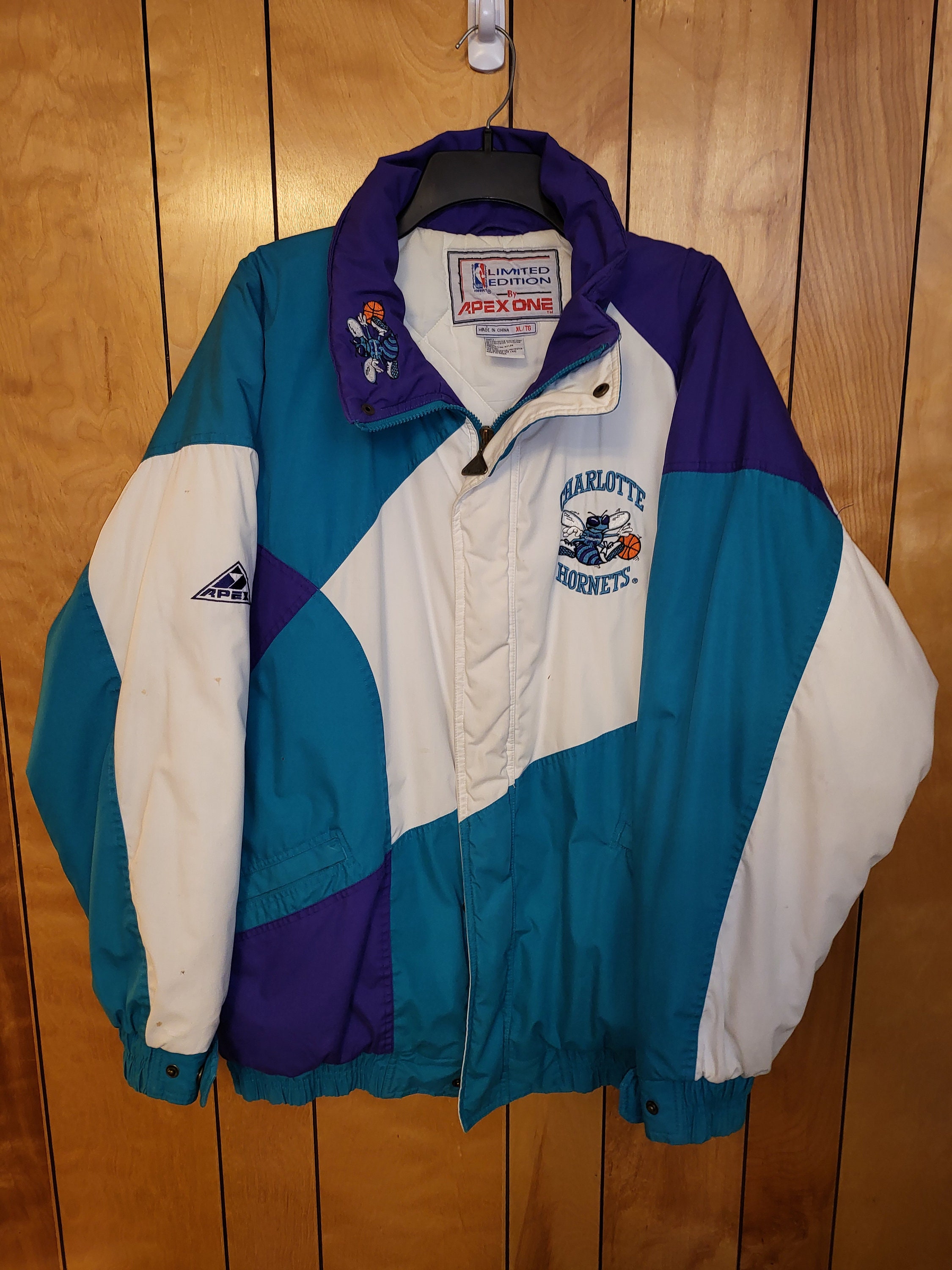 Vintage Charlotte Hornets Puffer Jacket XL Limited Edition Apex 