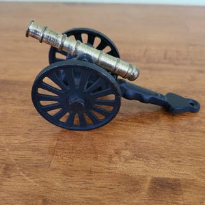 Vintage Brass Cast Iron Mini Cannon Artillery Civil War Toy Figurine Metal T3