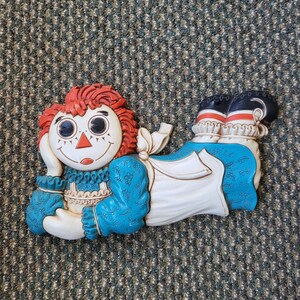 Vintage 1977 Raggedy Ann Wall Plaque Wandkunst Bobbs Merrill Retro Decor T1